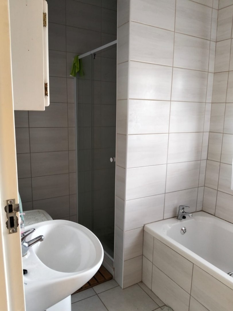 6 Bedroom Property for Sale in Colesberg Northern Cape